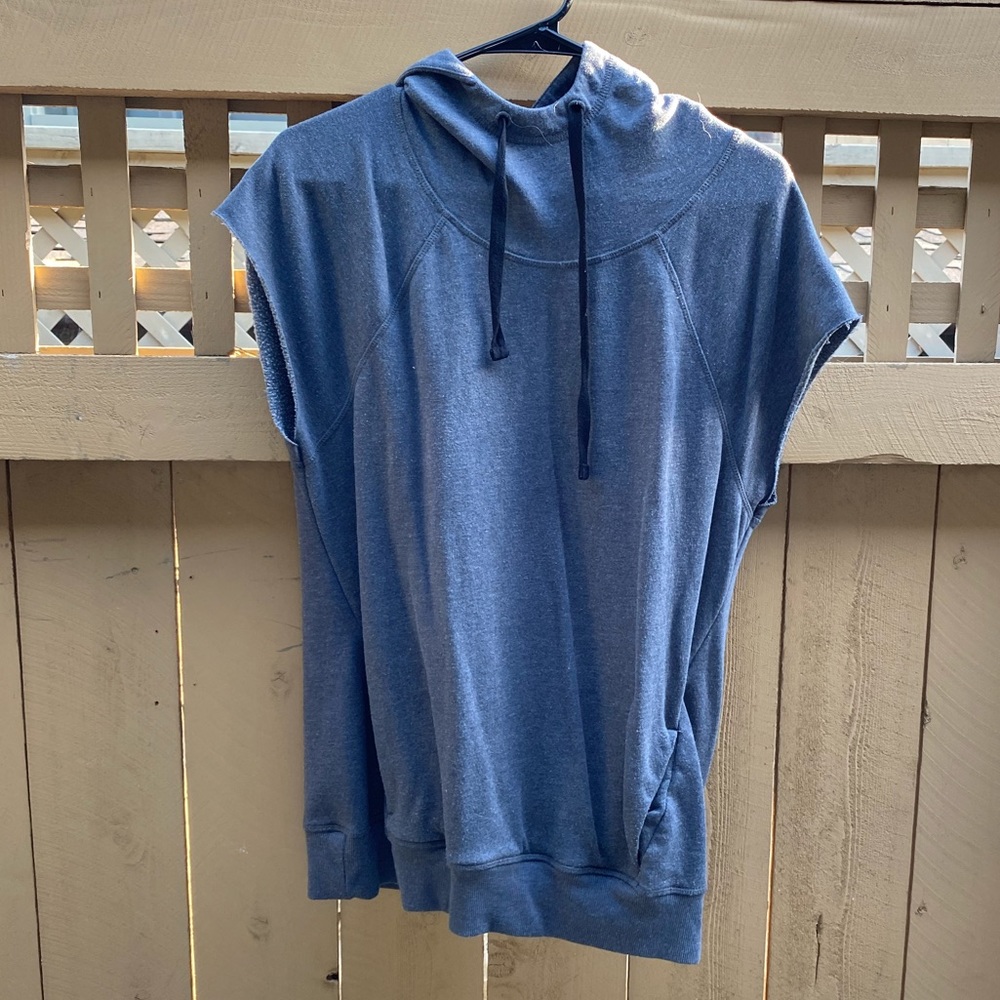 Zella workout sweatshirt tee